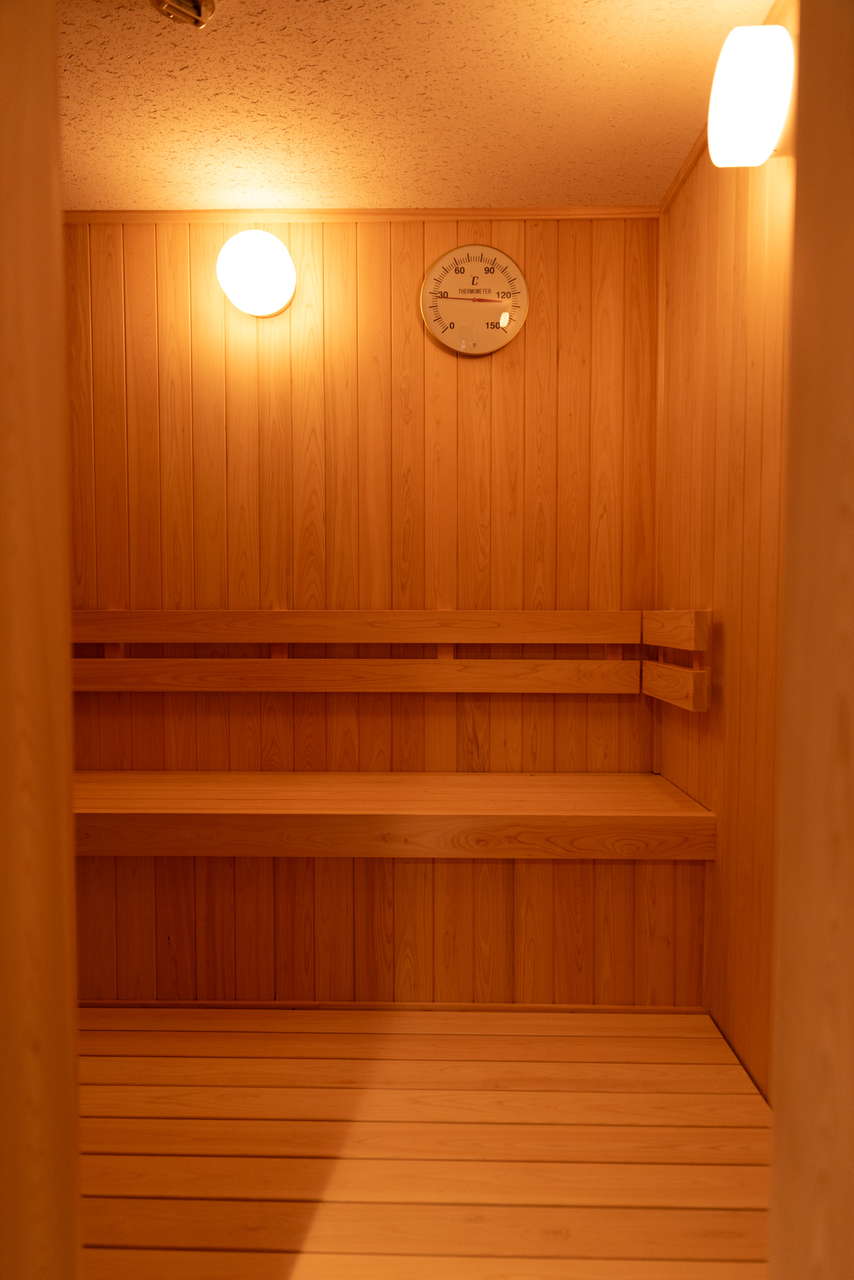 木の香りに包まれるリラクゼーション空間 | 野上建設株式会社